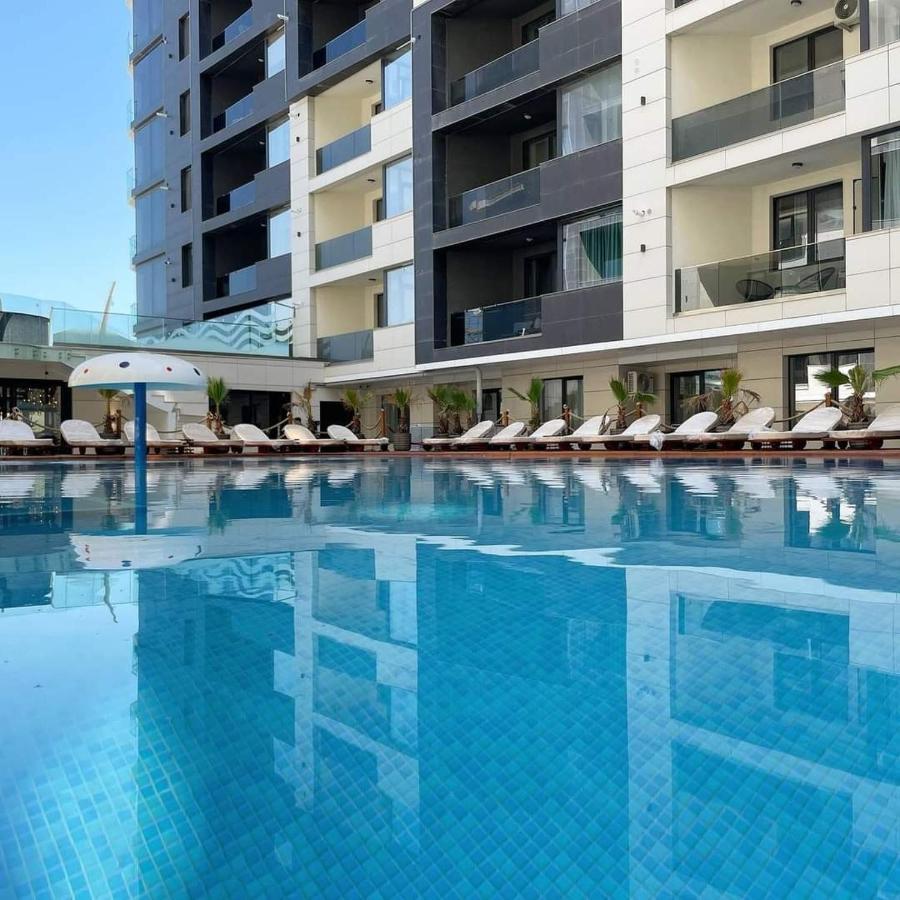 Building Stefan I Sud Aparthotel Navodari